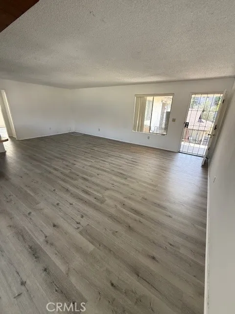 Vacant unit 4 New floors and paint