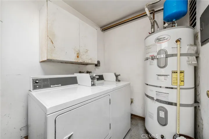 Common Laundry room