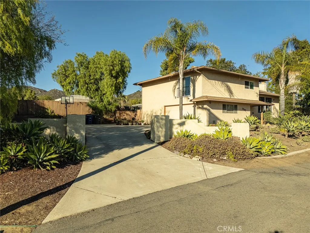 3342 Silver Oak Lane, Vista, California 92084 home-pic-27