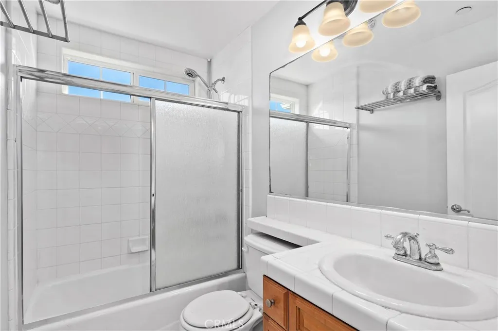1431 Lomita Boulevard 7, Harbor City, California 90710 home-pic-19
