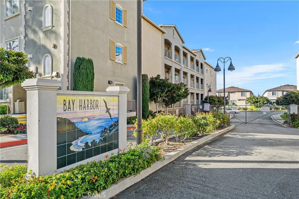 1431 Lomita Boulevard 7, Harbor City, California 90710 home-pic-24
