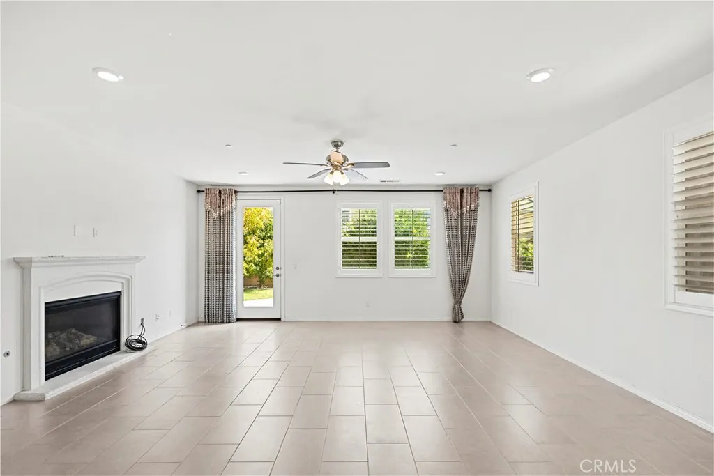 5594 Skimmer Dr, Jurupa Valley, California 91752 home-pic-19