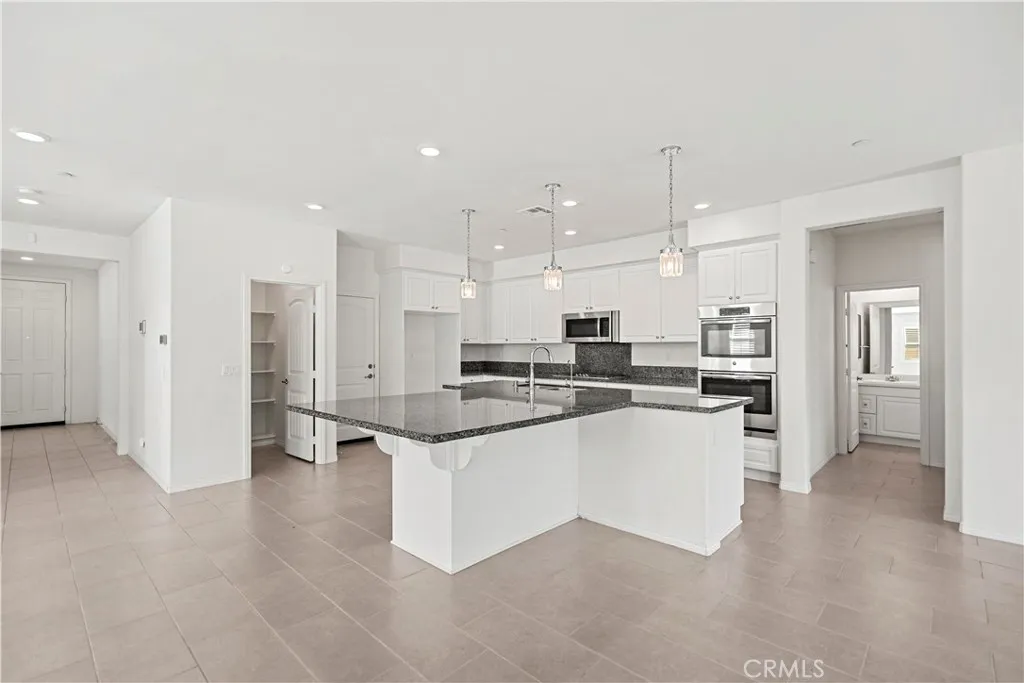 5594 Skimmer Dr, Jurupa Valley, California 91752 home-pic-11