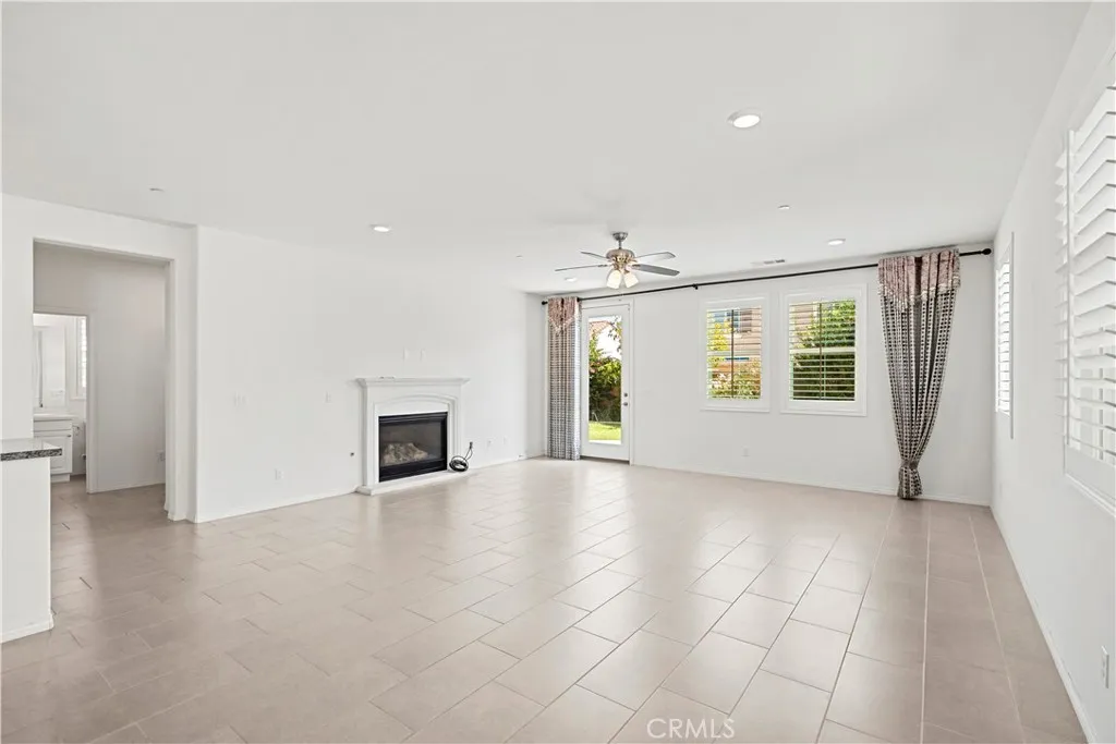 5594 Skimmer Dr, Jurupa Valley, California 91752 home-pic-20