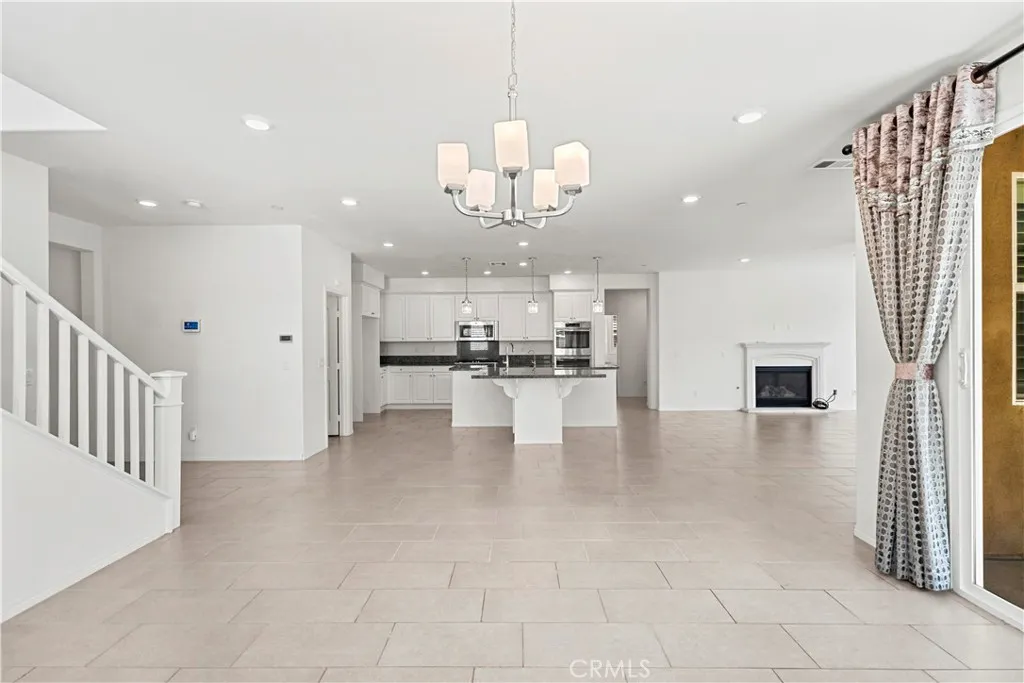 5594 Skimmer Dr, Jurupa Valley, California 91752 home-pic-6