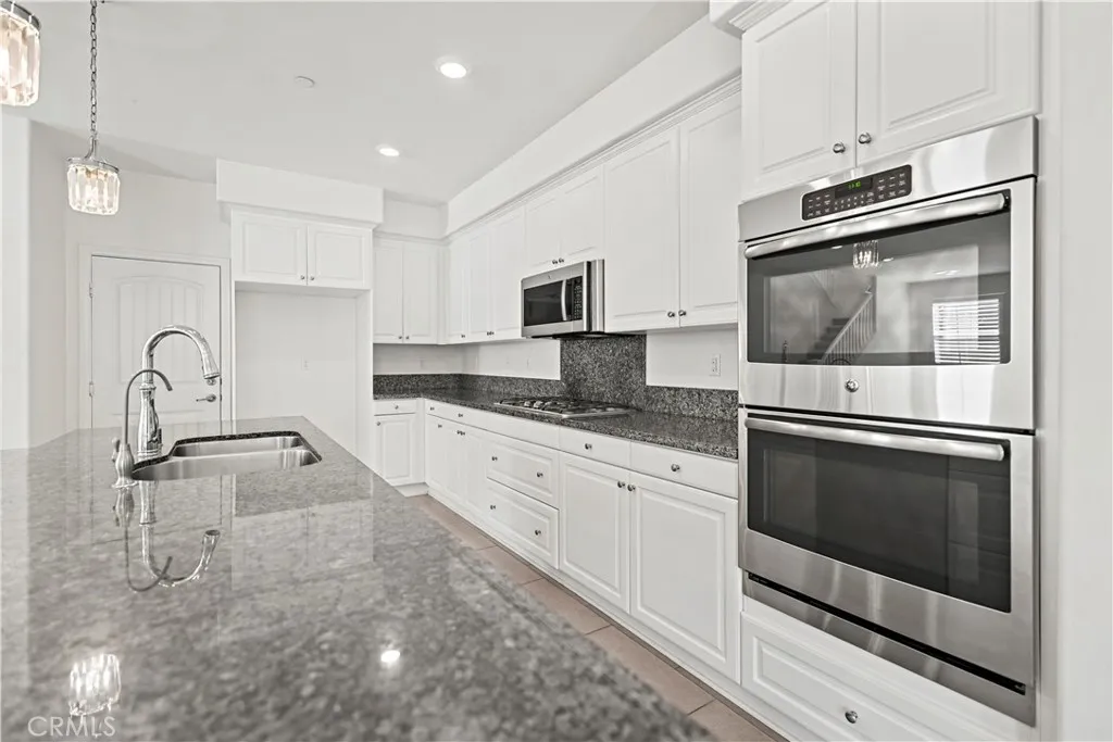 5594 Skimmer Dr, Jurupa Valley, California 91752 home-pic-16