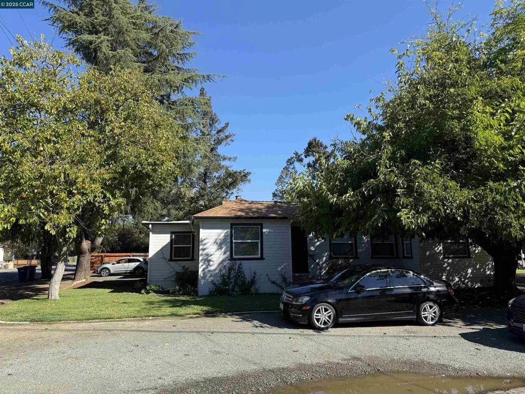 1848 Parkside Dr, Concord, California 94519 home-pic-1