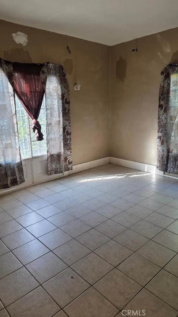 250 N Ridgewood Place N, Los Angeles, California 90004 home-pic-8