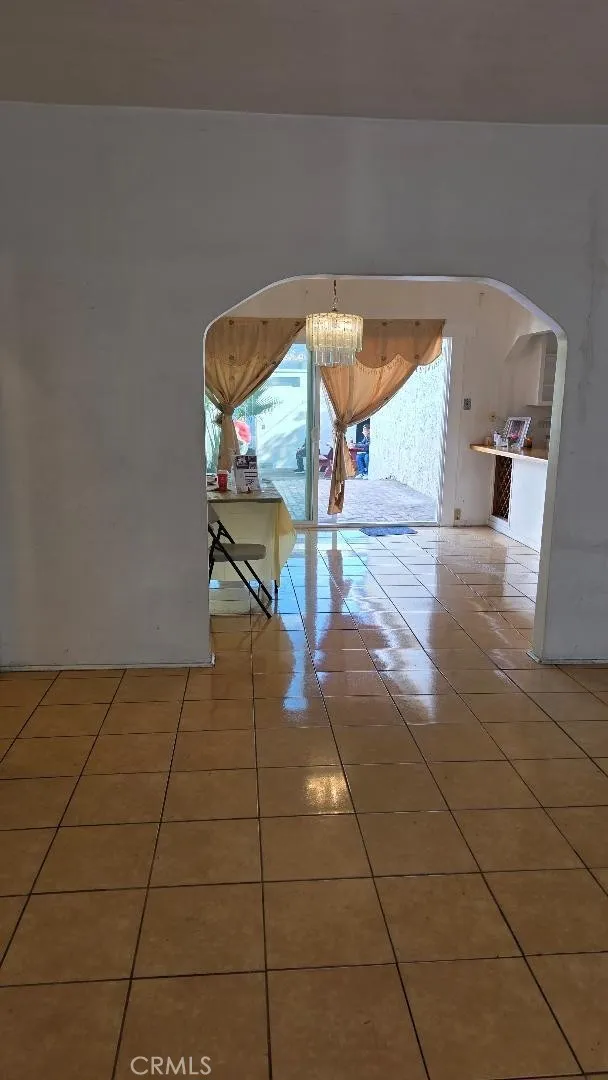 250 N Ridgewood Place N, Los Angeles, California 90004 home-pic-6