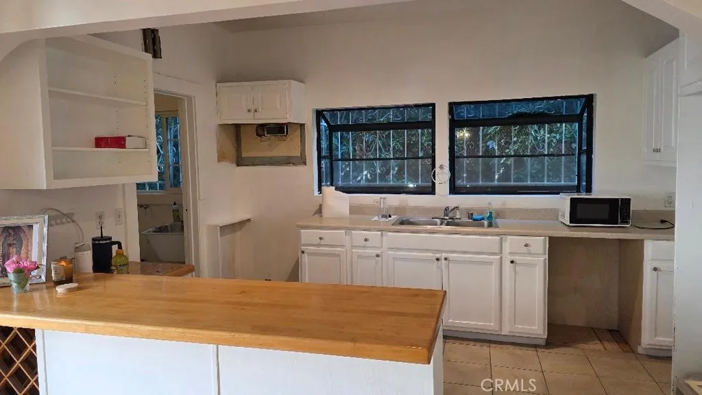 250 N Ridgewood Place N, Los Angeles, California 90004 home-pic-7