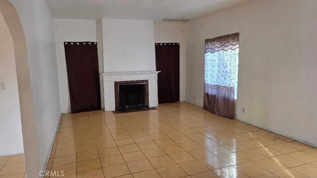 250 N Ridgewood Place N, Los Angeles, California 90004 home-pic-5