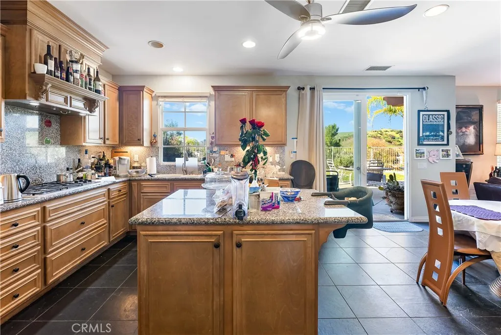 4591 Camino Del Sol, Calabasas, California 91302 home-pic-55