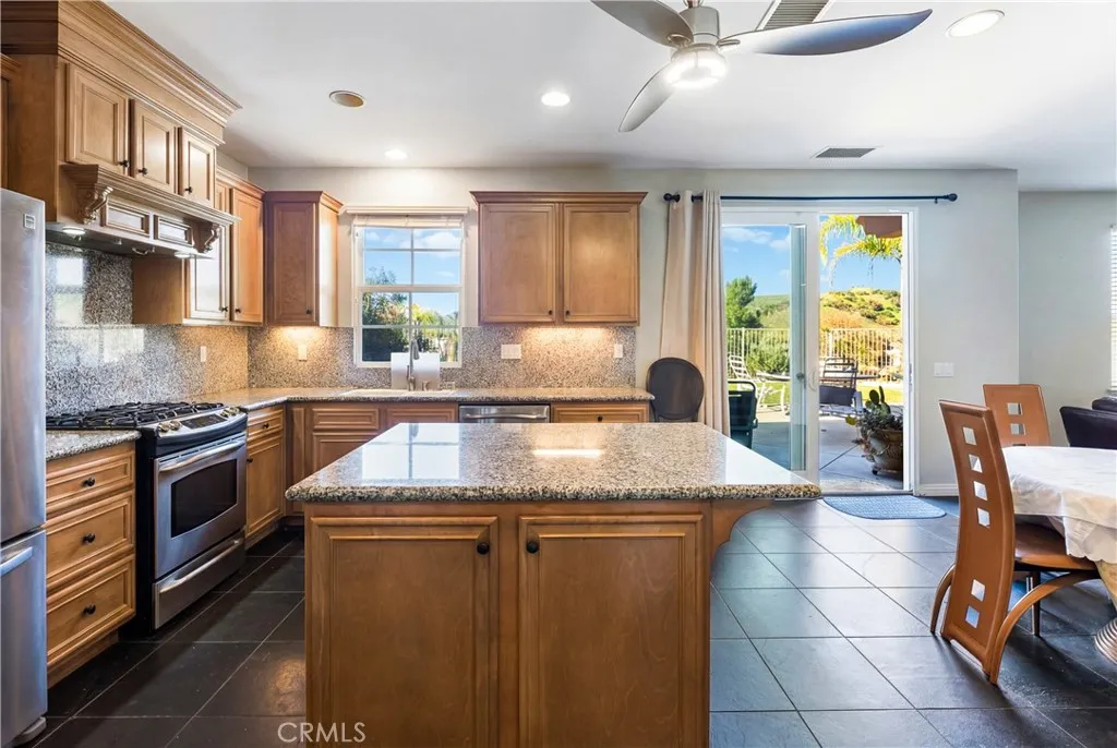 4591 Camino Del Sol, Calabasas, California 91302 home-pic-3
