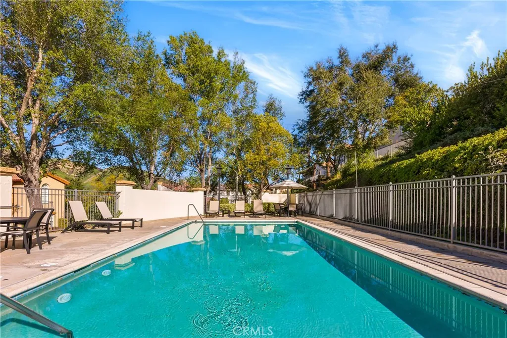 4591 Camino Del Sol, Calabasas, California 91302 home-pic-35