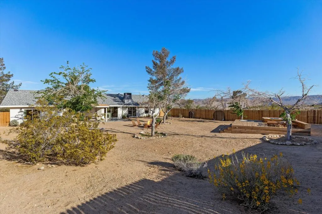 3766 Burns Road, Joshua Tree, California 92252 home-pic-22