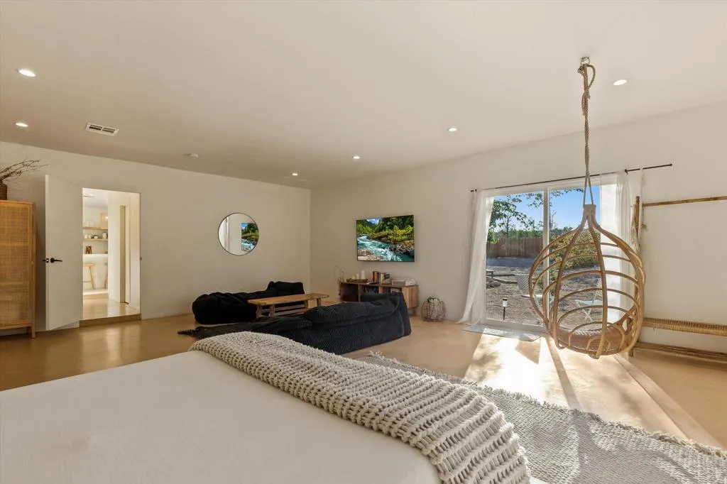 3766 Burns Road, Joshua Tree, California 92252 home-pic-34