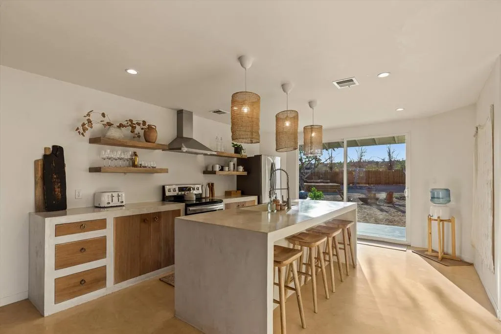 3766 Burns Road, Joshua Tree, California 92252 home-pic-15