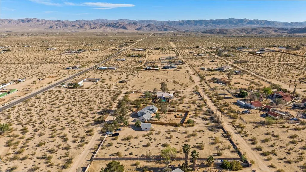 3766 Burns Road, Joshua Tree, California 92252 home-pic-49
