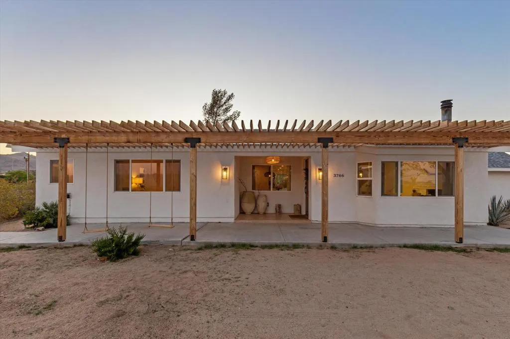 3766 Burns Road, Joshua Tree, California 92252 home-pic-3
