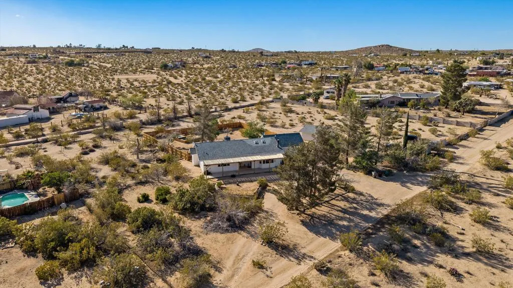 3766 Burns Road, Joshua Tree, California 92252 home-pic-48