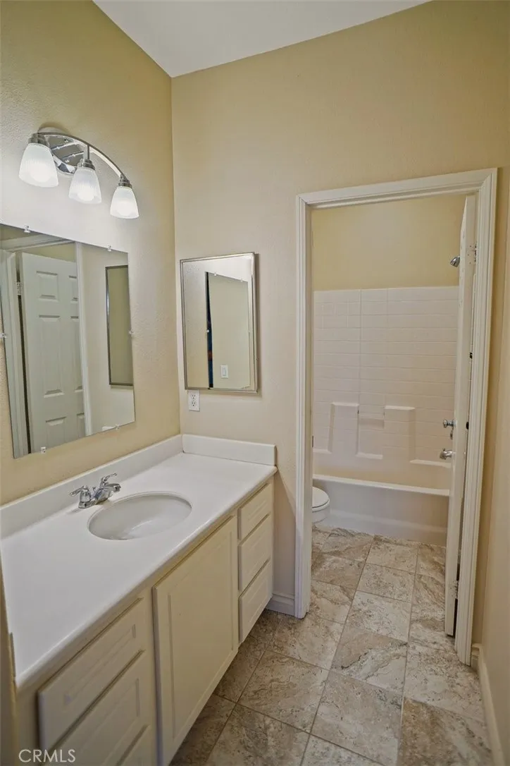 24163 Arrowhead Court, Valencia, California 91354 home-pic-14