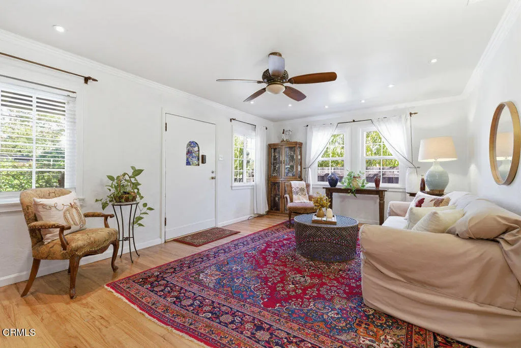 386 Larmier Avenue, Oak View, California 93022 home-pic-5