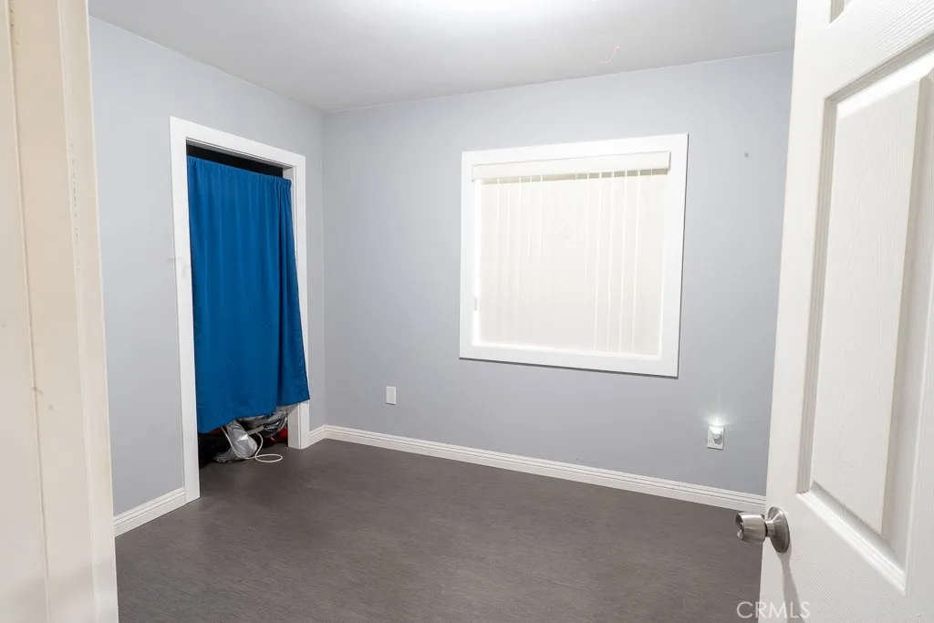 431 W 81st St, Los Angeles, California 90003 home-pic-3