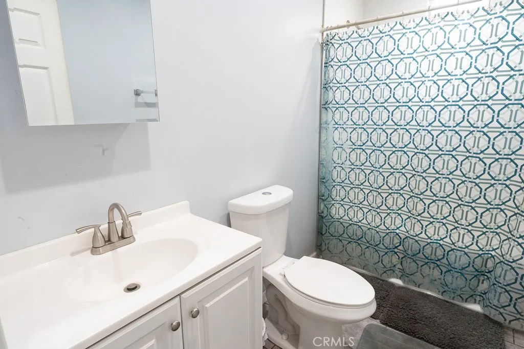 431 W 81st St, Los Angeles, California 90003 home-pic-4