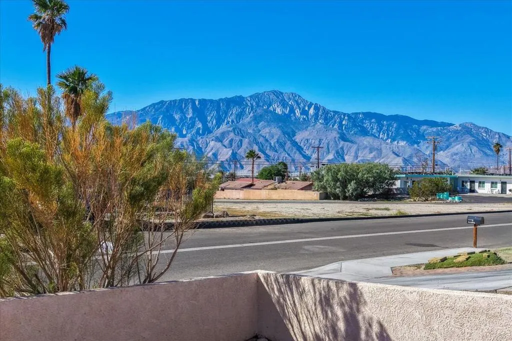 66304 8th Street, Desert Hot Springs, California 92240 home-pic-3