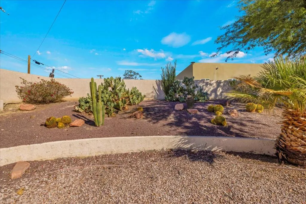 66304 8th Street, Desert Hot Springs, California 92240 home-pic-30