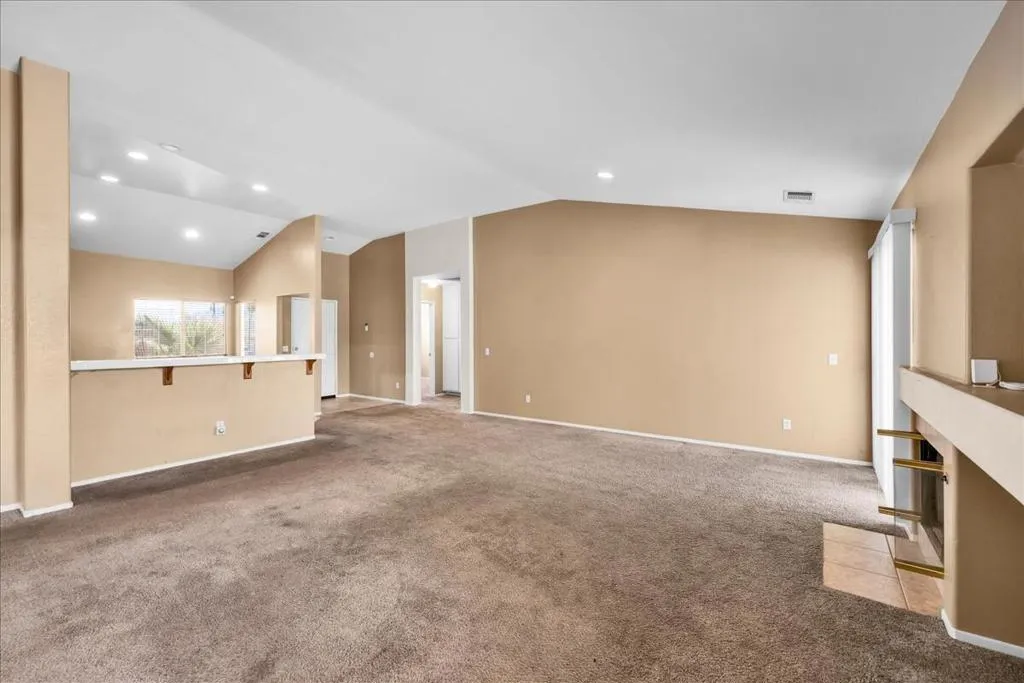 66304 8th Street, Desert Hot Springs, California 92240 home-pic-7