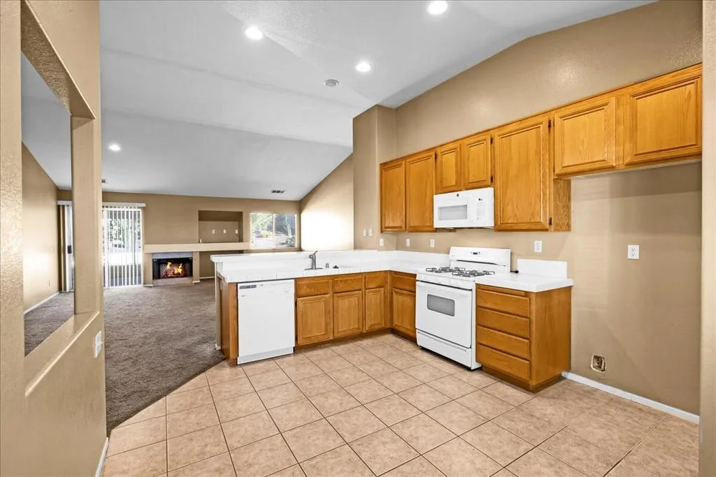 66304 8th Street, Desert Hot Springs, California 92240 home-pic-11