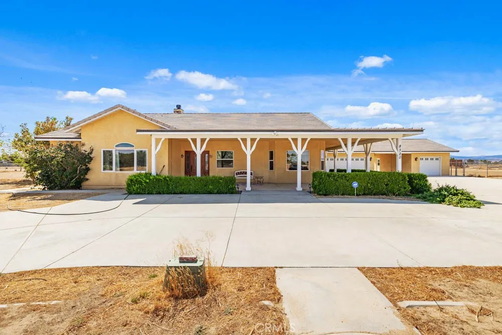 8320 W Avenue D10, Lancaster, California 93536 home-pic-1