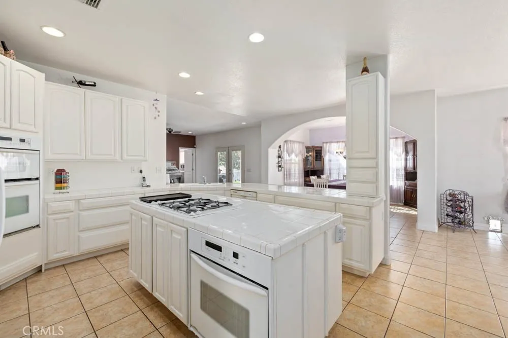 8320 W Avenue D10, Lancaster, California 93536 home-pic-13