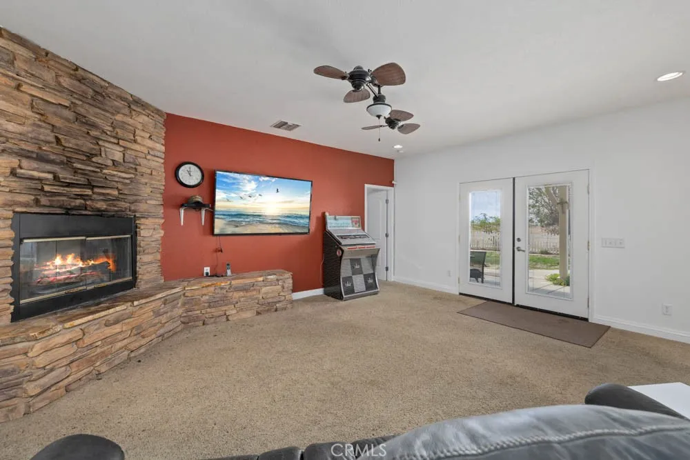8320 W Avenue D10, Lancaster, California 93536 home-pic-8