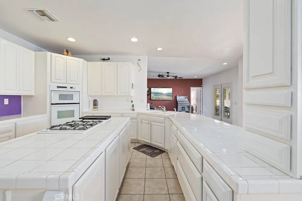 8320 W Avenue D10, Lancaster, California 93536 home-pic-17