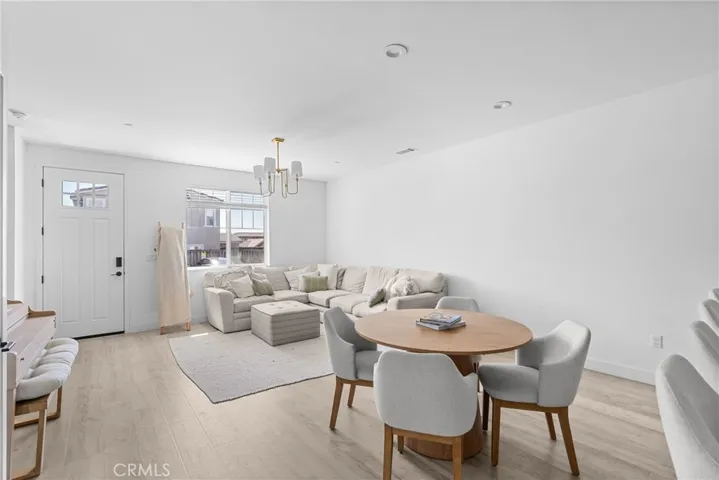 Dinning & Living area