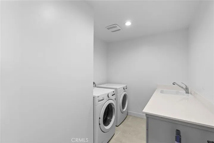 1040 Stuart, San Luis Obispo, California 93401