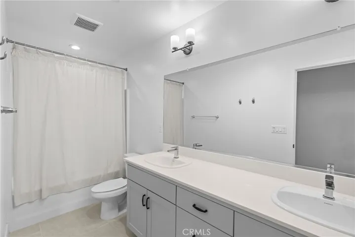 1040 Stuart, San Luis Obispo, California 93401