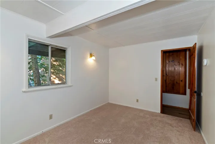 912 Berne, Crestline, California 92325