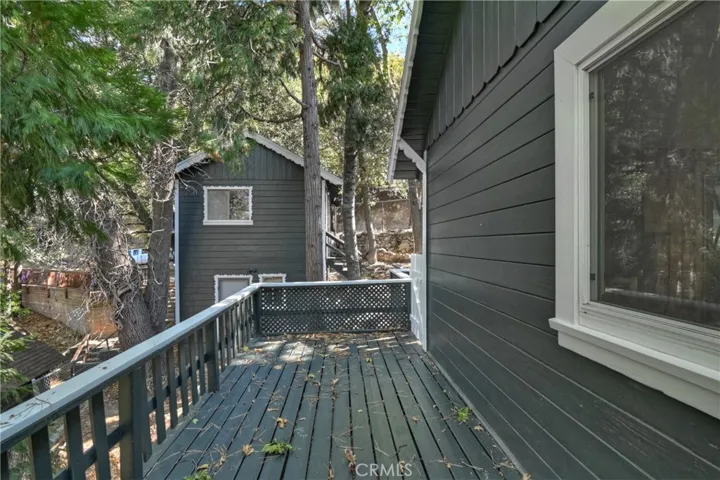912 Berne, Crestline, California 92325