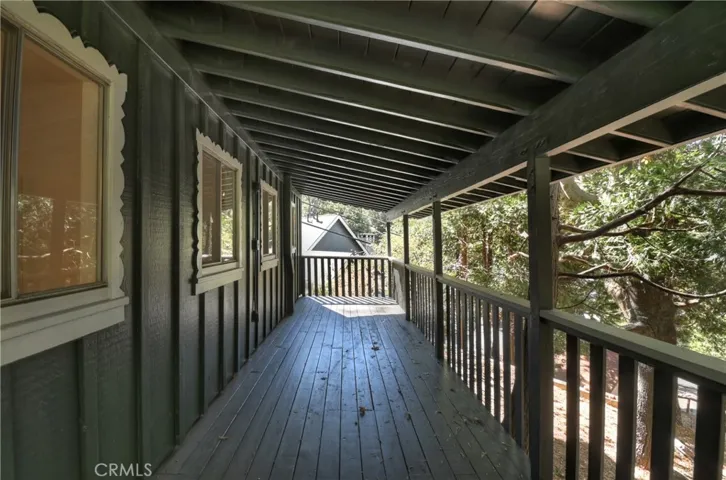 912 Berne, Crestline, California 92325