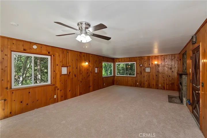 912 Berne, Crestline, California 92325