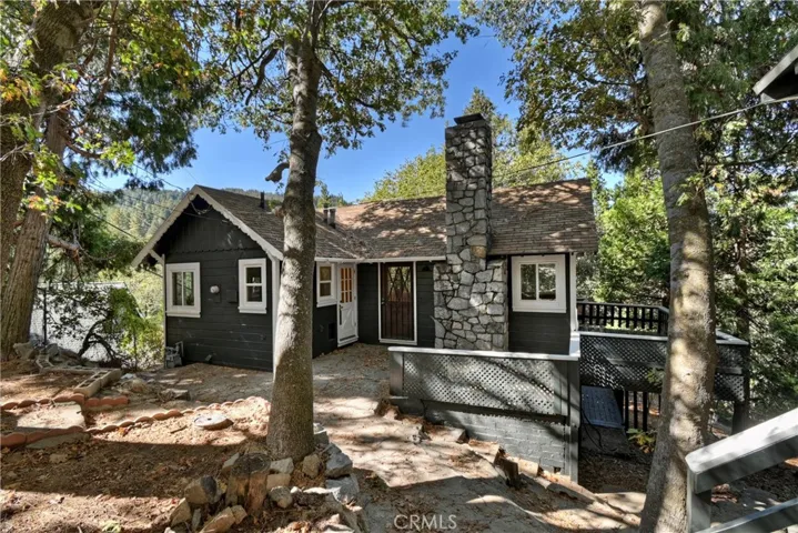 912 Berne, Crestline, California 92325
