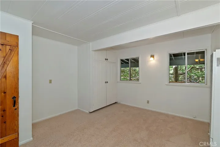 912 Berne, Crestline, California 92325