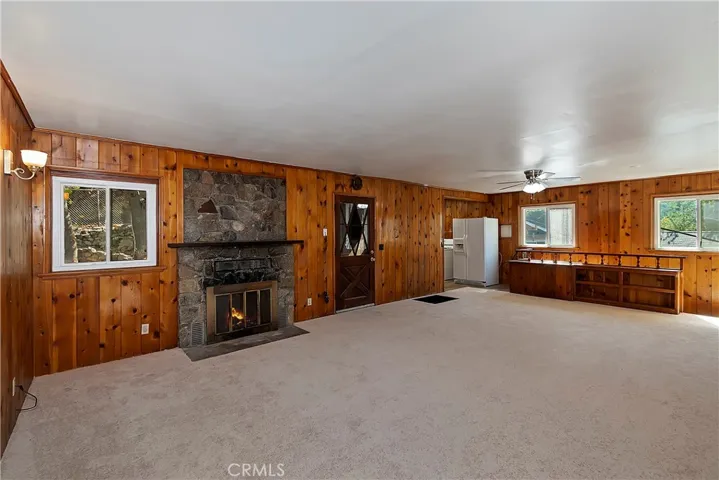 912 Berne, Crestline, California 92325