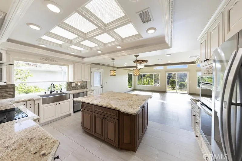 5446 Alta Vista, Laguna Woods, California 92637 home-pic-17