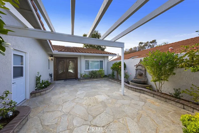 5446 Alta Vista, Laguna Woods, California 92637 home-pic-3