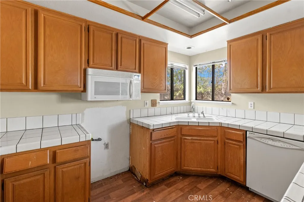 5125 Ruby Court, Quartz Hill, California 93536 home-pic-3