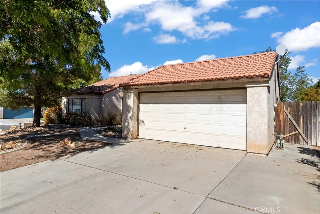 5125 Ruby Court, Quartz Hill, California 93536 home-pic-1